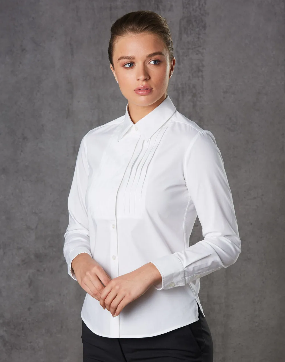 M8192 Women's Stretch Tuck Front Long Sleeve Shirt